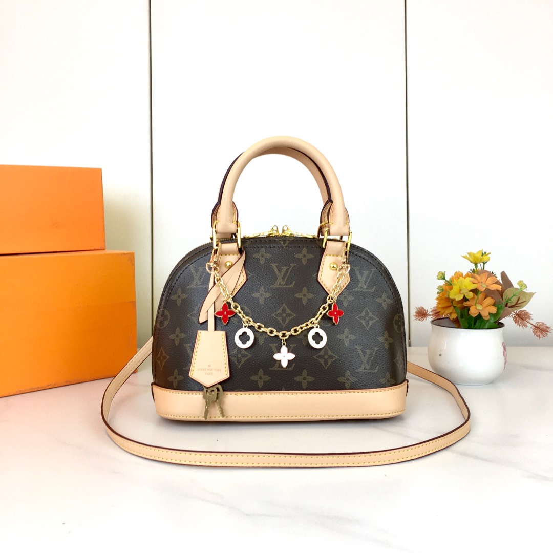 LV bag 485